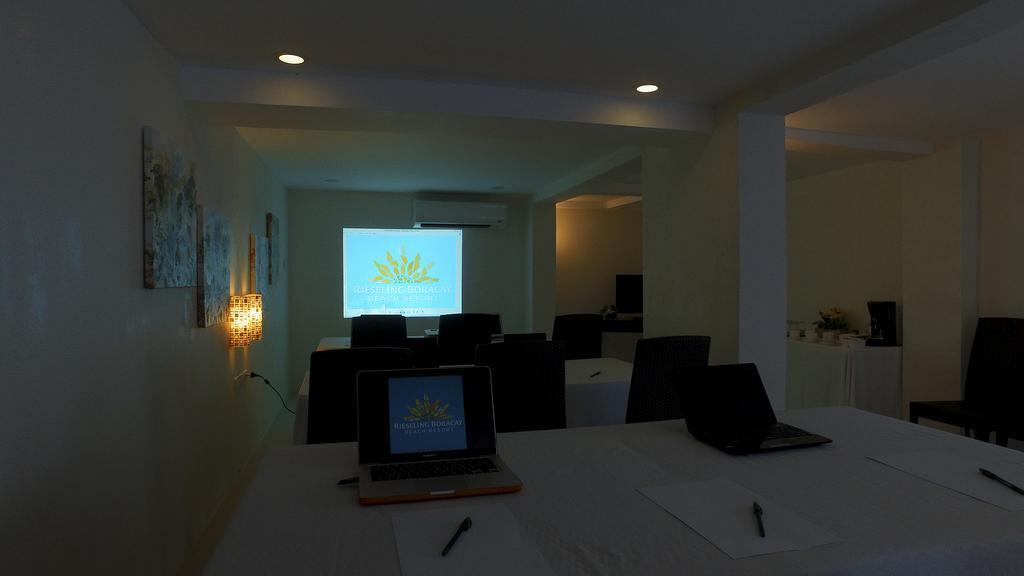 Rieseling Boracay Beach Resort Balabag  Экстерьер фото