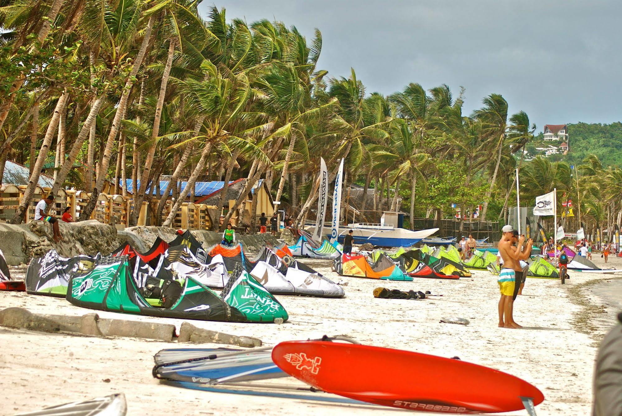 Rieseling Boracay Beach Resort Balabag  Экстерьер фото